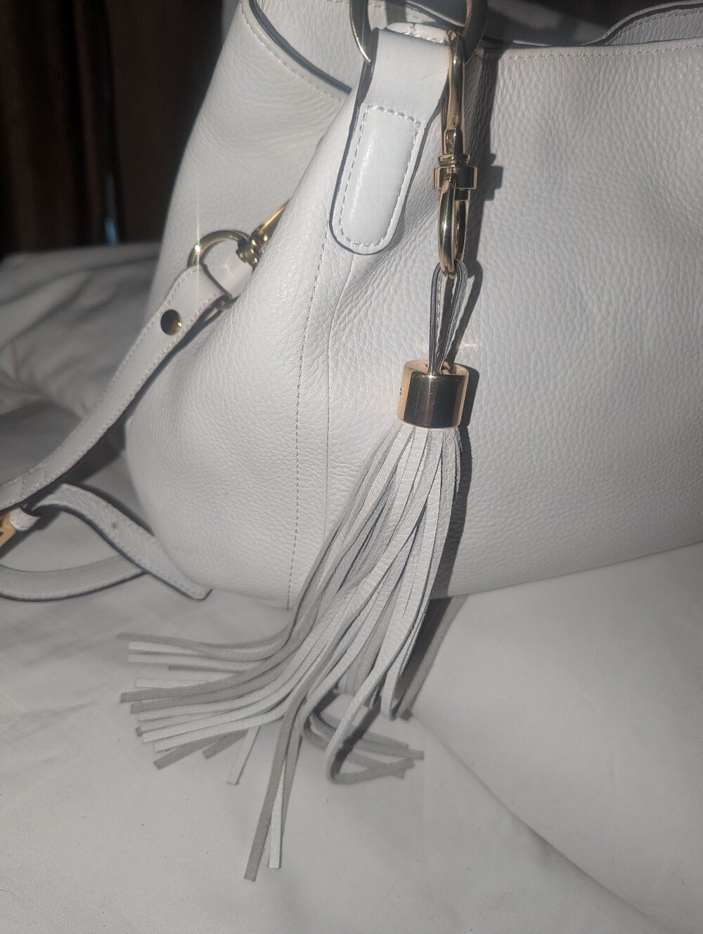 Gilli Got It Love It White Leather Tassel Satchel with Gold Hardware - Picture 7 of 14